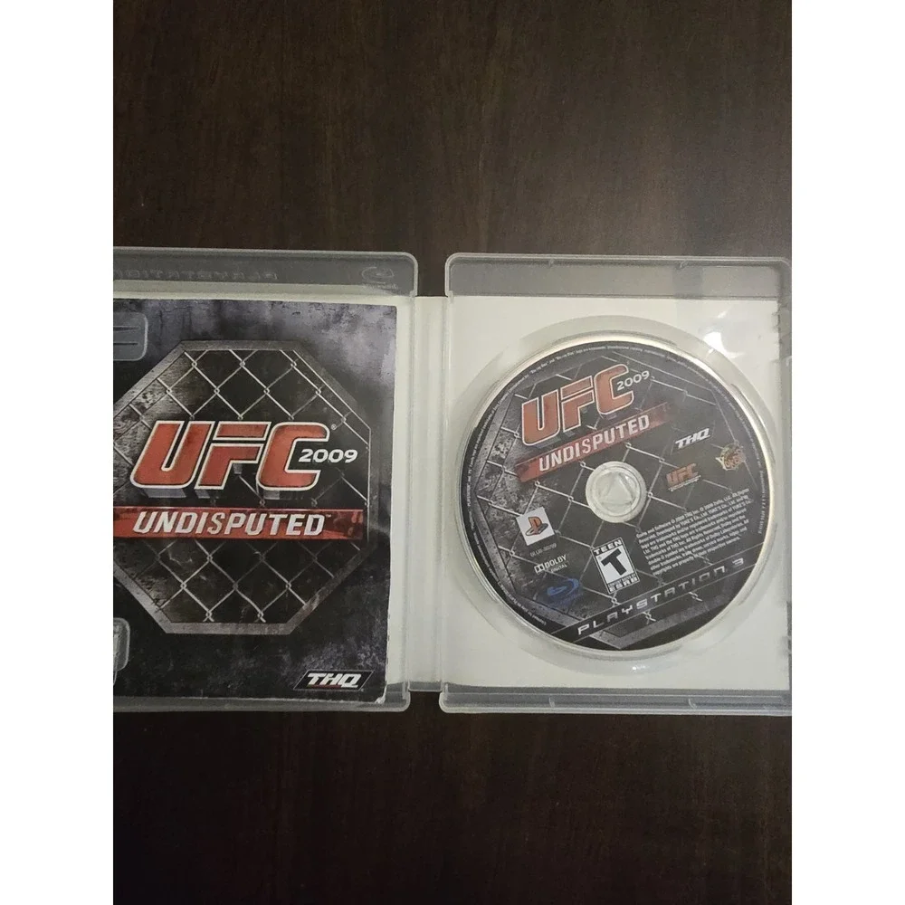 UFC Undisputed 2009 (Sony PlayStation 3, 2009) game disc, manual, art cover